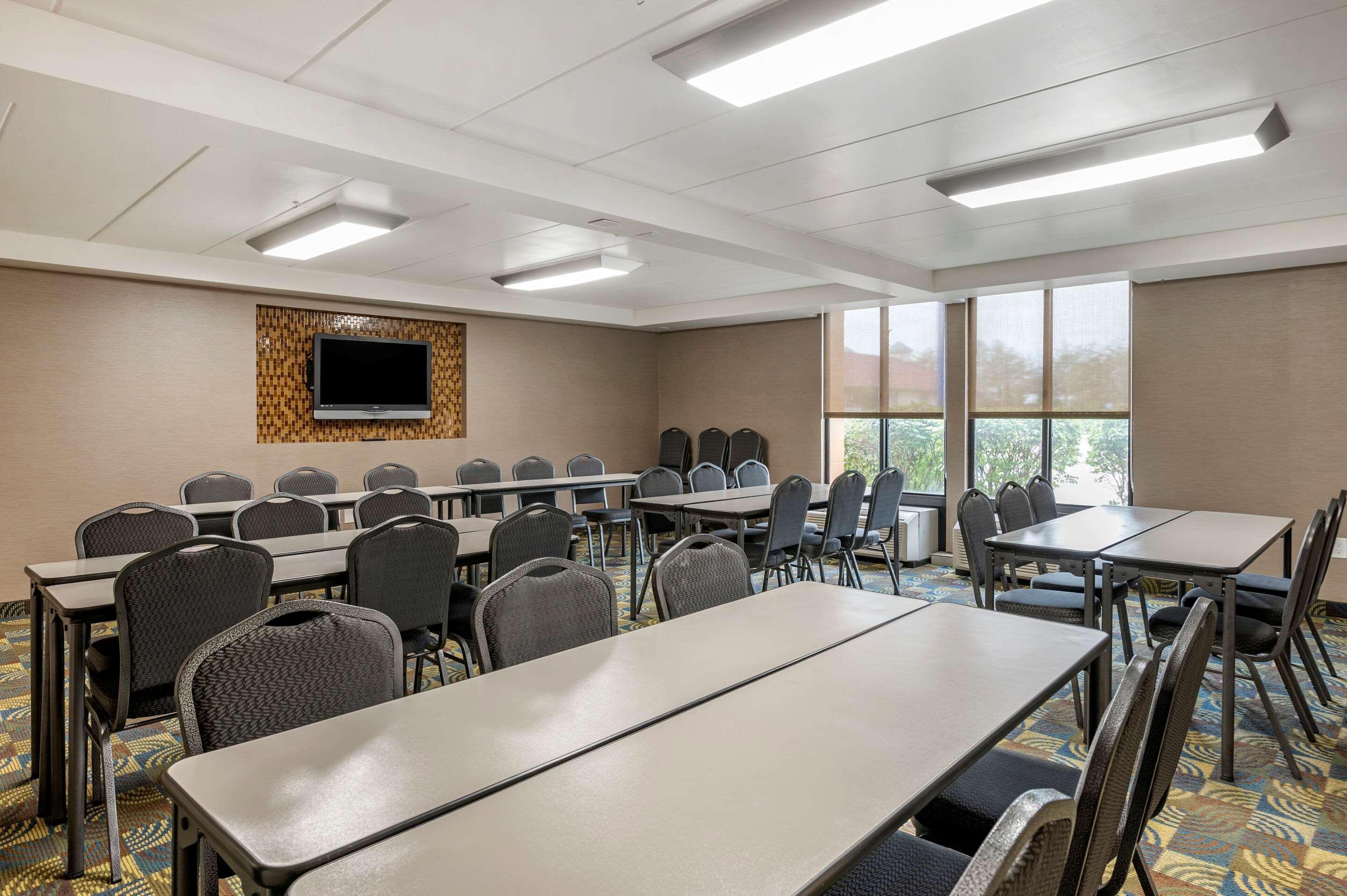 Comfort Inn Northeast Mason Ngoại thất bức ảnh