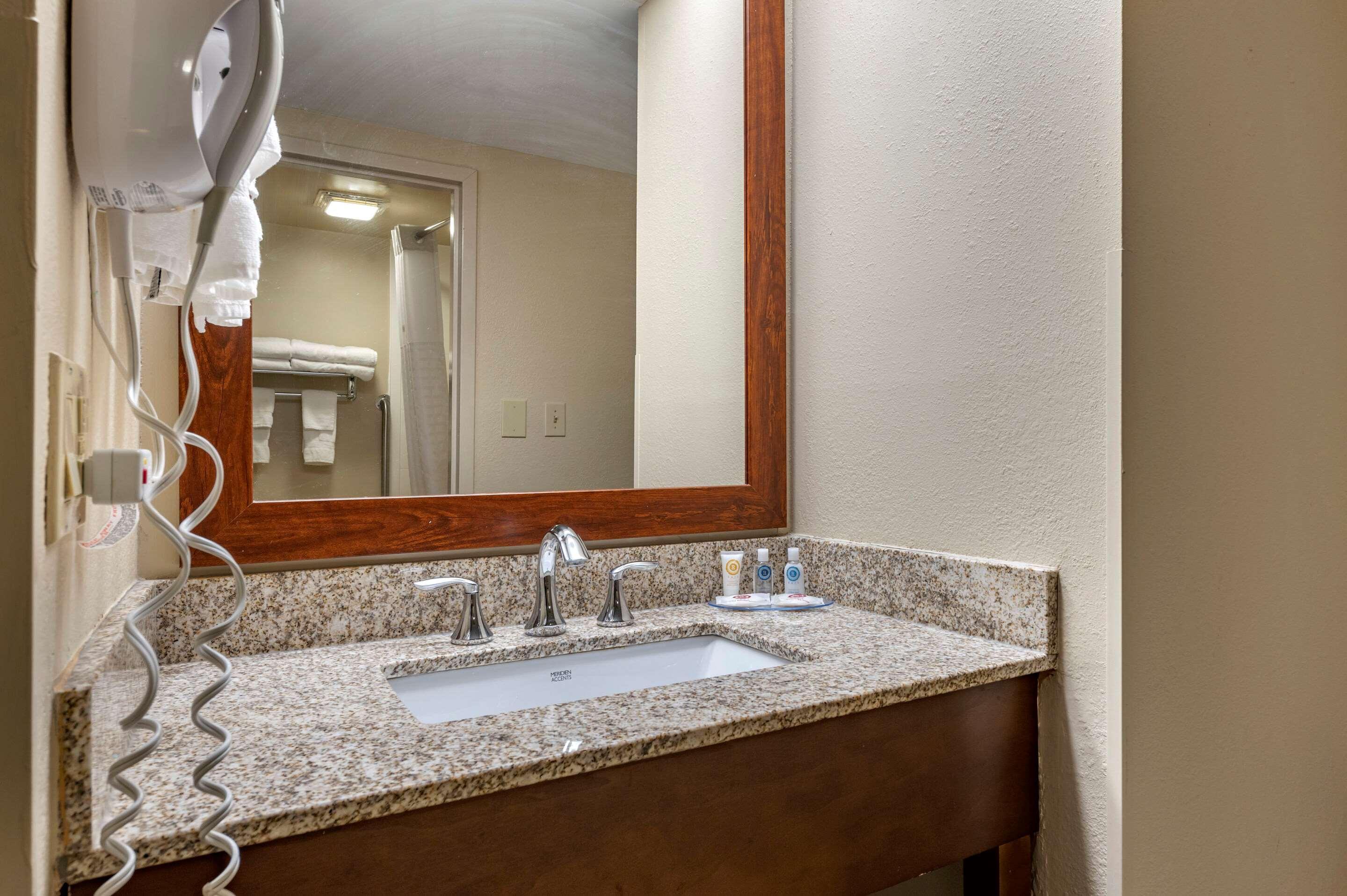 Comfort Inn Northeast Mason Ngoại thất bức ảnh